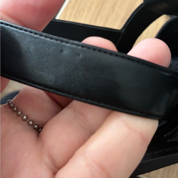 🆕Zara Black Faux Fur Lined Flat Cage Sandals 9/40🆕 - Picture 16 of 16